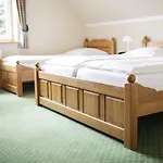 Wardenburger Hof 3*