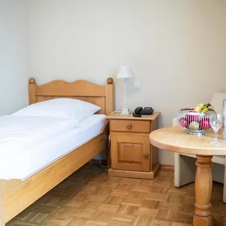 Wardenburger Hof 3*
