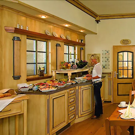 Wardenburger Hof Szálloda 3*